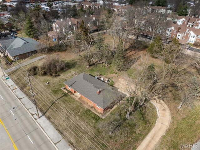 960 Chesterfield Parkway E, Chesterfield, MO 63017