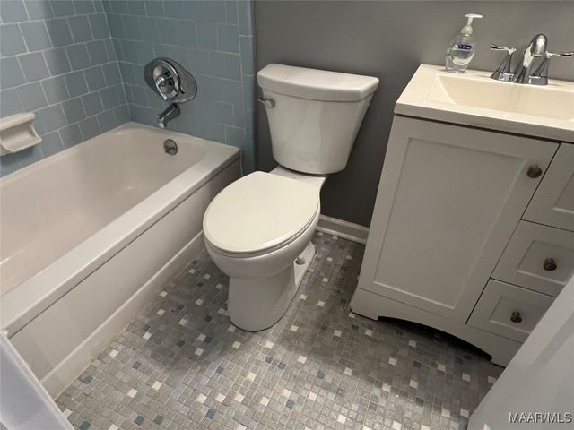 6382 Pinebrook Drive, Montgomery, AL 36117