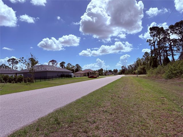 17425 EDGEWATER DR, Port Charlotte, FL 33948