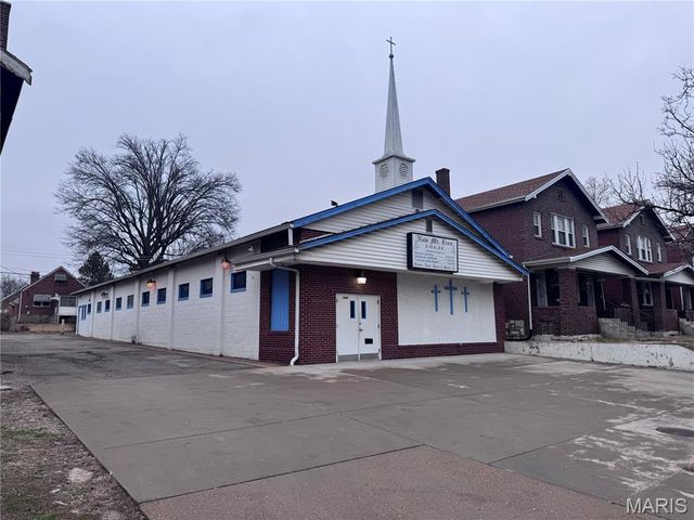 1661 Mclaran Avenue, St Louis, MO 63147