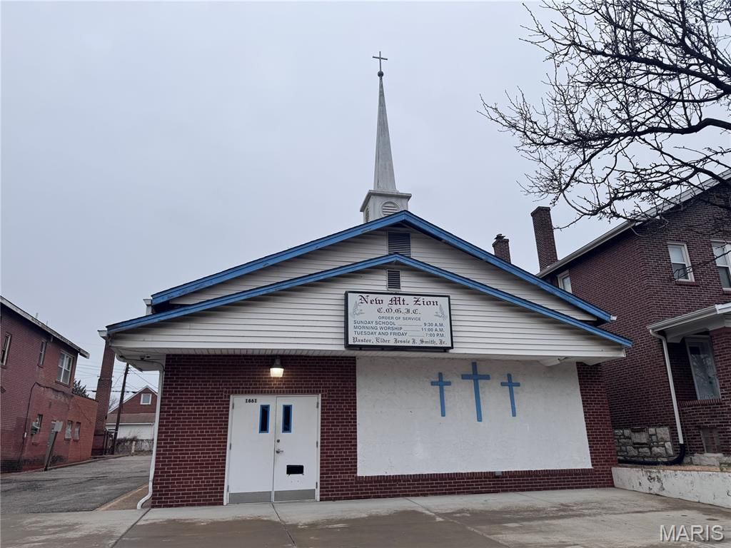 1661 Mclaran Avenue, St Louis, MO 63147