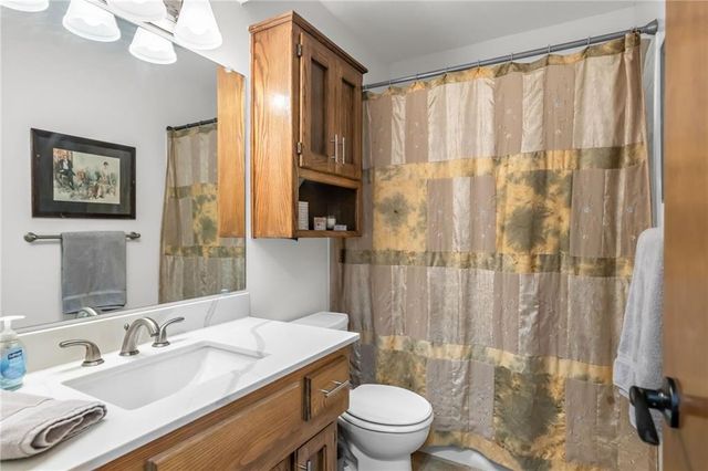 121 SW 26th Street Court, Blue Springs, MO 64015