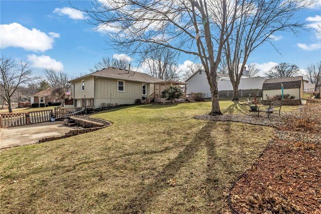 121 SW 26th Street Court, Blue Springs, MO 64015