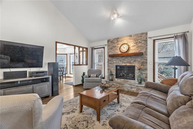 121 SW 26th Street Court, Blue Springs, MO 64015