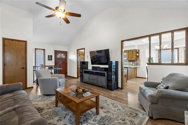 121 SW 26th Street Court, Blue Springs, MO 64015