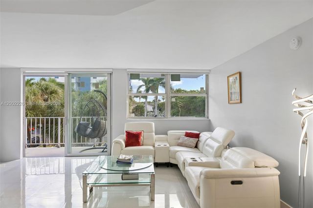 16546 NE 26th Ave 3J, North Miami Beach, FL 33160