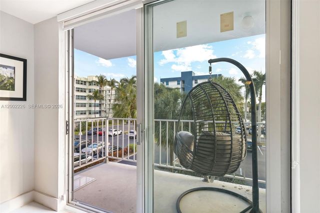 16546 NE 26th Ave 3J, North Miami Beach, FL 33160