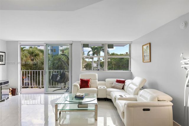 16546 NE 26th Ave 3J, North Miami Beach, FL 33160