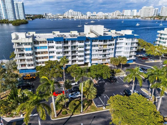 16546 NE 26th Ave 3J, North Miami Beach, FL 33160