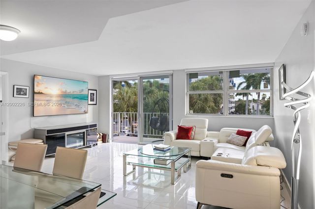 16546 NE 26th Ave 3J, North Miami Beach, FL 33160