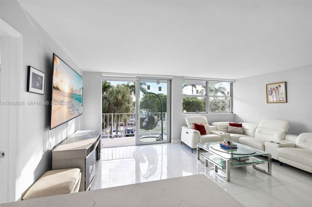 16546 NE 26th Ave 3J, North Miami Beach, FL 33160