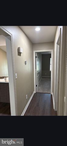 24 SOUTHPOINT DR, Mechanicsburg, PA 17055