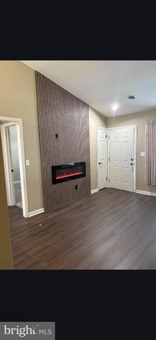 24 SOUTHPOINT DR, Mechanicsburg, PA 17055