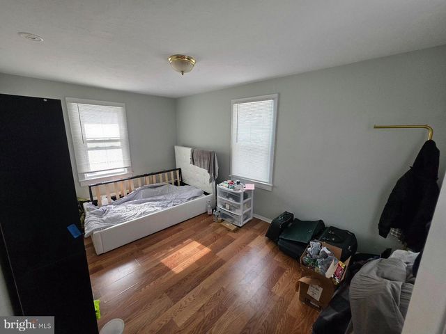 213 LAUREL ST, Beverly, NJ 08010