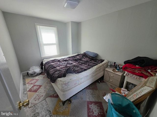 213 LAUREL ST, Beverly, NJ 08010