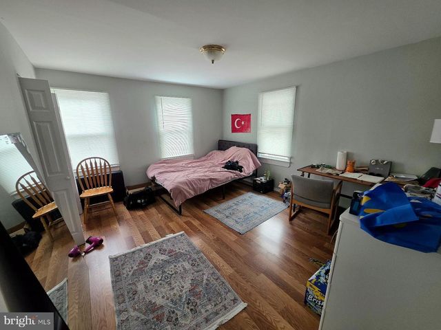 213 LAUREL ST, Beverly, NJ 08010