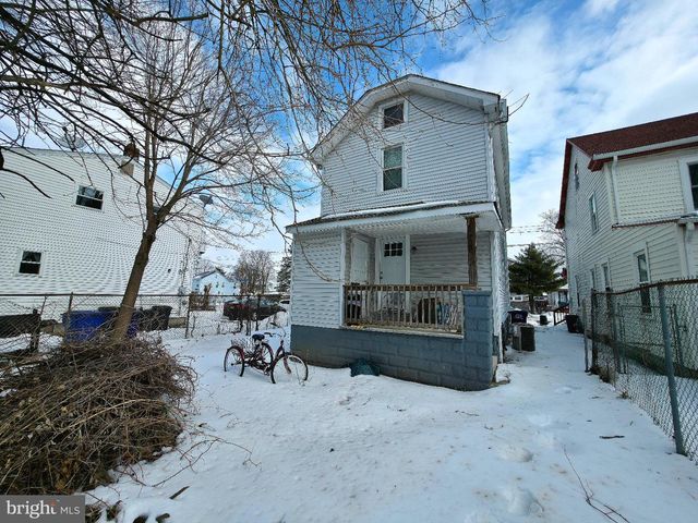 213 LAUREL ST, Beverly, NJ 08010