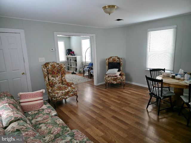 213 LAUREL ST, Beverly, NJ 08010