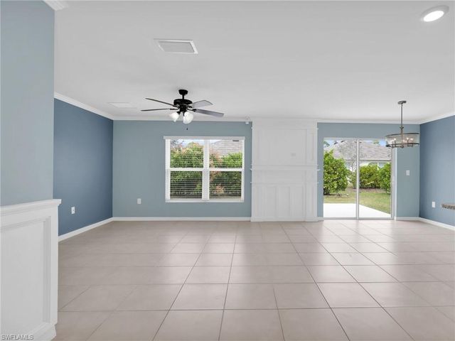 731 Hadley PL W, Naples, FL 34104