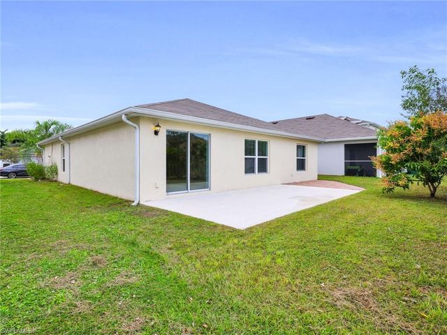 731 Hadley PL W, Naples, FL 34104