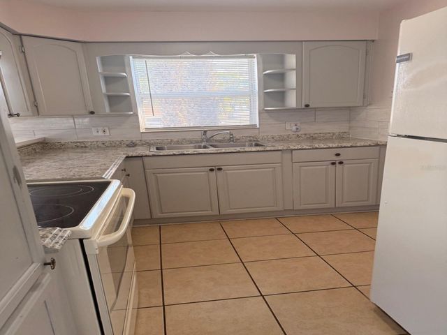 1327 43RD STREET S, St Petersburg, FL 33711