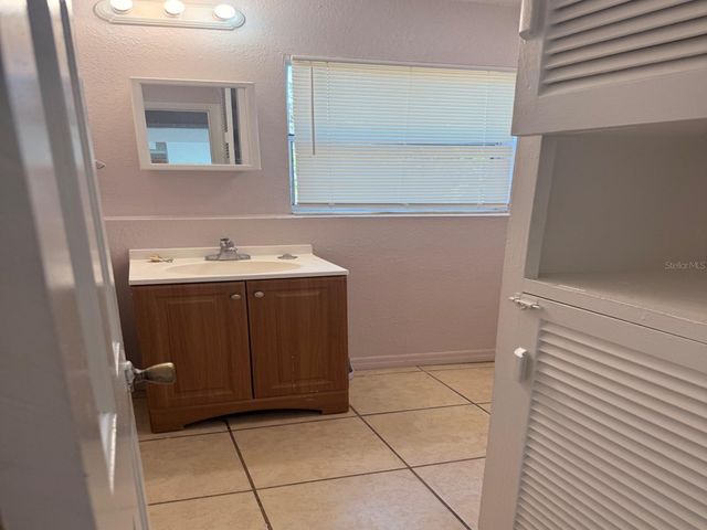 1327 43RD STREET S, St Petersburg, FL 33711