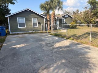 1327 43RD STREET S, St Petersburg, FL 33711