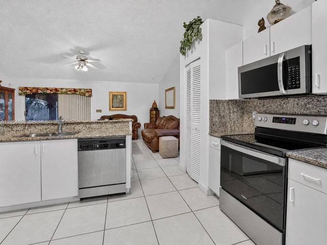 709 NW 177th Ave, Pembroke Pines, FL 33029