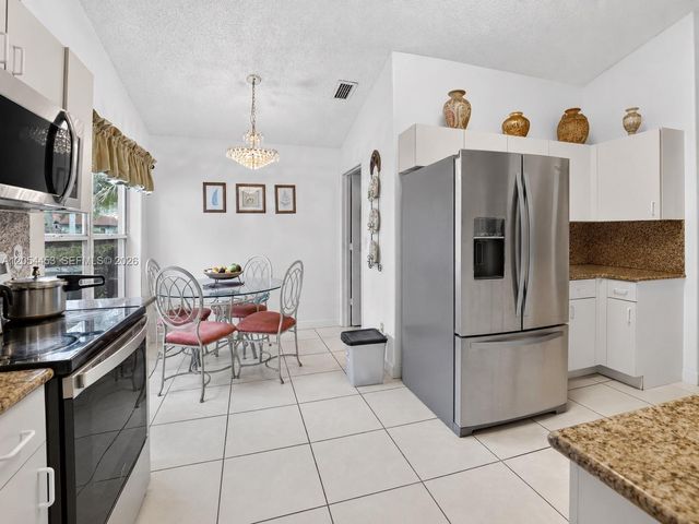 709 NW 177th Ave, Pembroke Pines, FL 33029