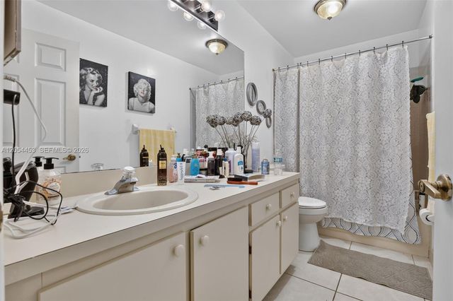 709 NW 177th Ave, Pembroke Pines, FL 33029