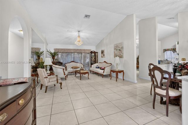 709 NW 177th Ave, Pembroke Pines, FL 33029