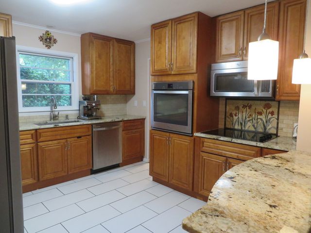 58 E Terra Cotta Avenue, Crystal Lake, IL 60014