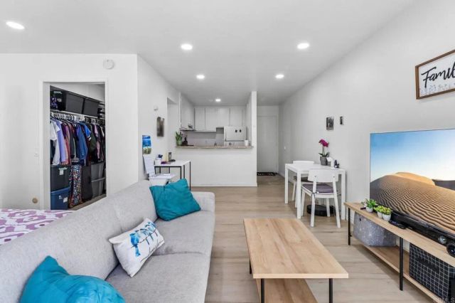 4060 Huerfano Avenue 106, San Diego, CA 92117