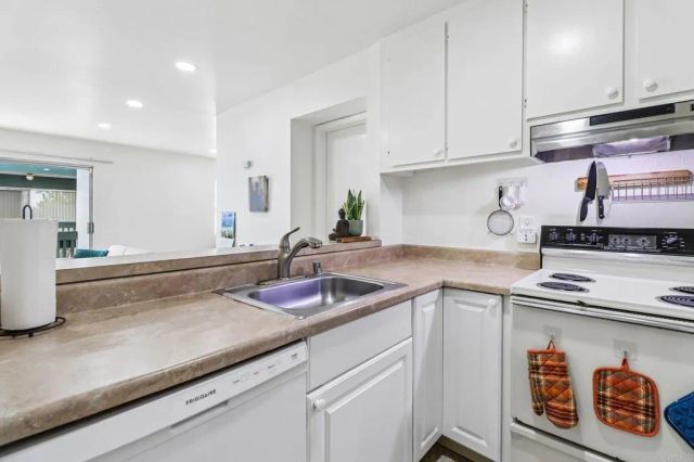 4060 Huerfano Avenue 106, San Diego, CA 92117