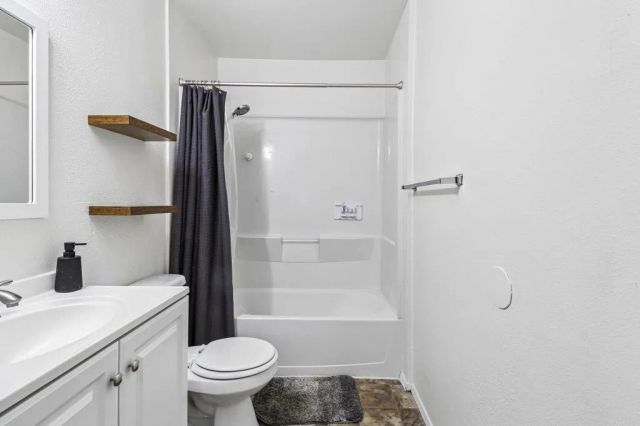 4060 Huerfano Avenue 106, San Diego, CA 92117