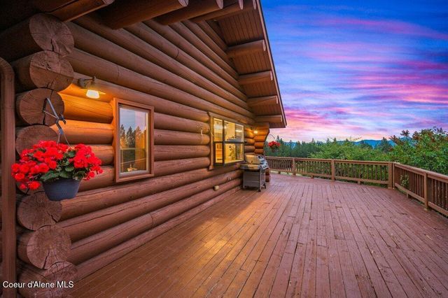 3018 S Signal Point RD, Post Falls, ID 83854