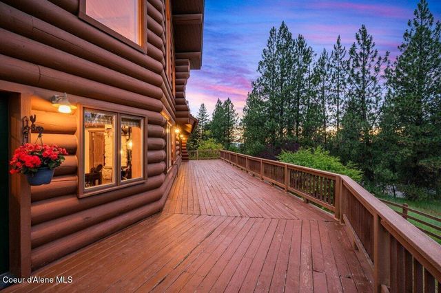 3018 S Signal Point RD, Post Falls, ID 83854