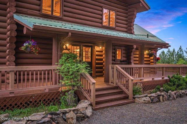 3018 S Signal Point RD, Post Falls, ID 83854