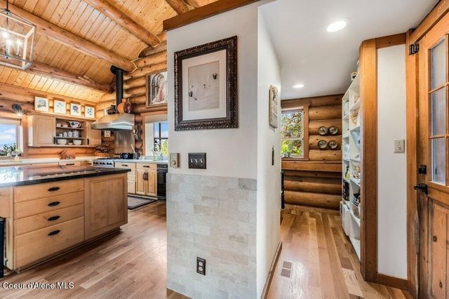 3018 S Signal Point RD, Post Falls, ID 83854