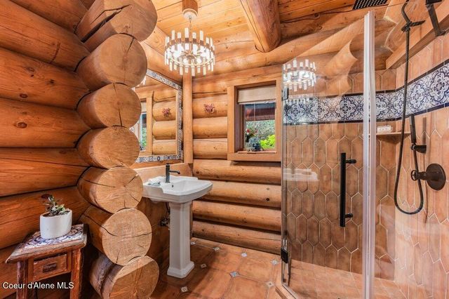 3018 S Signal Point RD, Post Falls, ID 83854