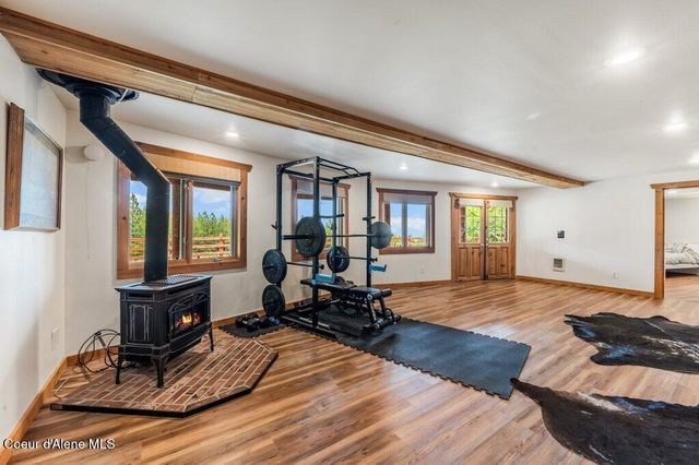 3018 S Signal Point RD, Post Falls, ID 83854