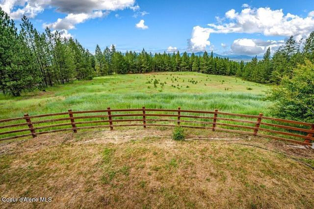 3018 S Signal Point RD, Post Falls, ID 83854