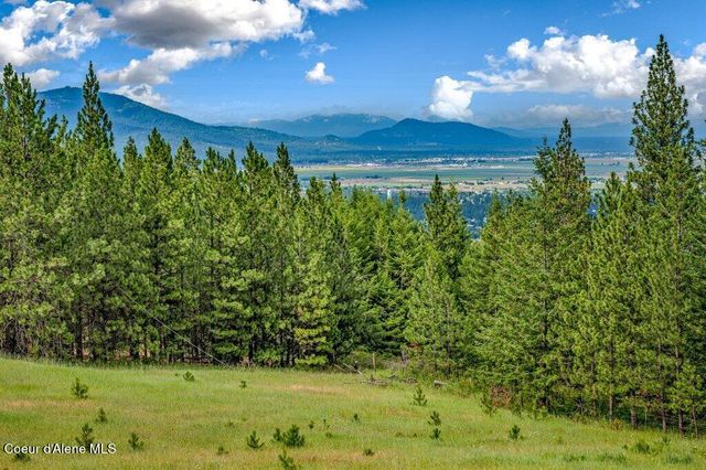 3018 S Signal Point RD, Post Falls, ID 83854