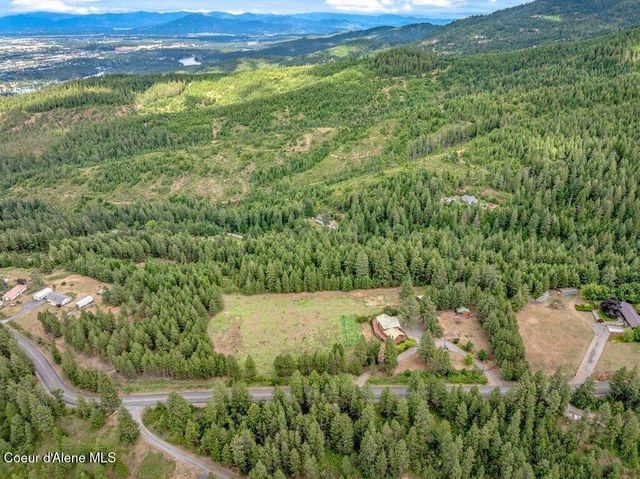 3018 S Signal Point RD, Post Falls, ID 83854