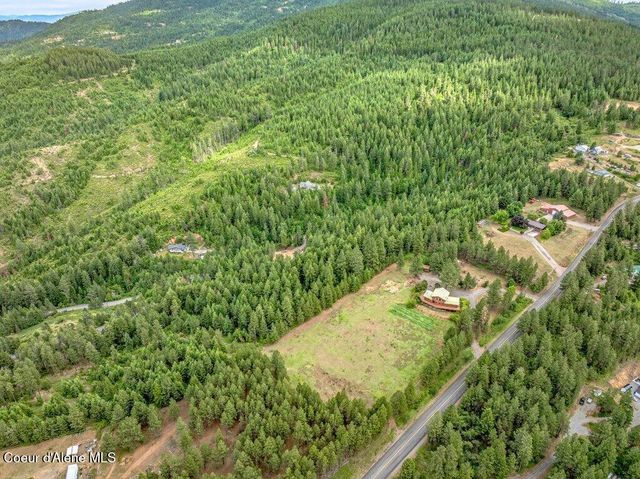 3018 S Signal Point RD, Post Falls, ID 83854