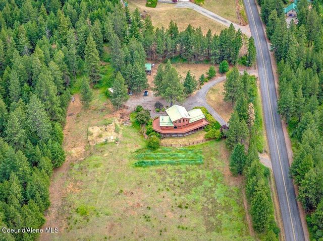 3018 S Signal Point RD, Post Falls, ID 83854