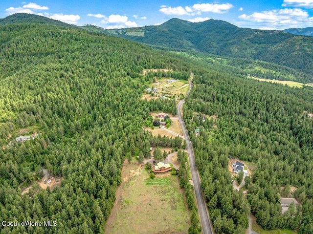 3018 S Signal Point RD, Post Falls, ID 83854