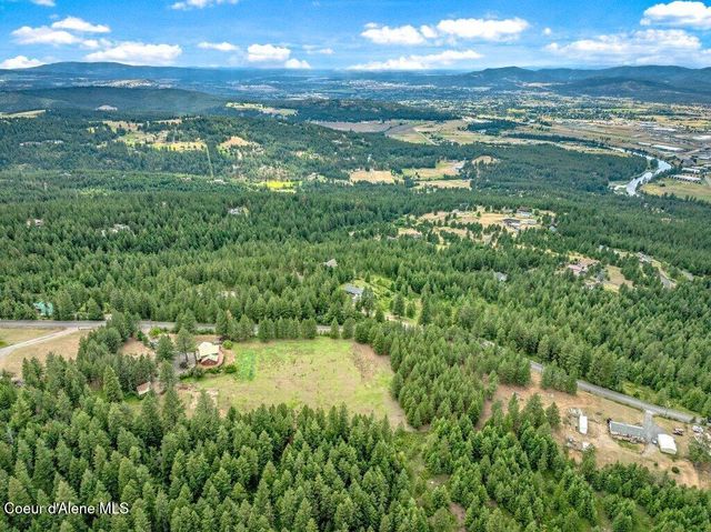 3018 S Signal Point RD, Post Falls, ID 83854