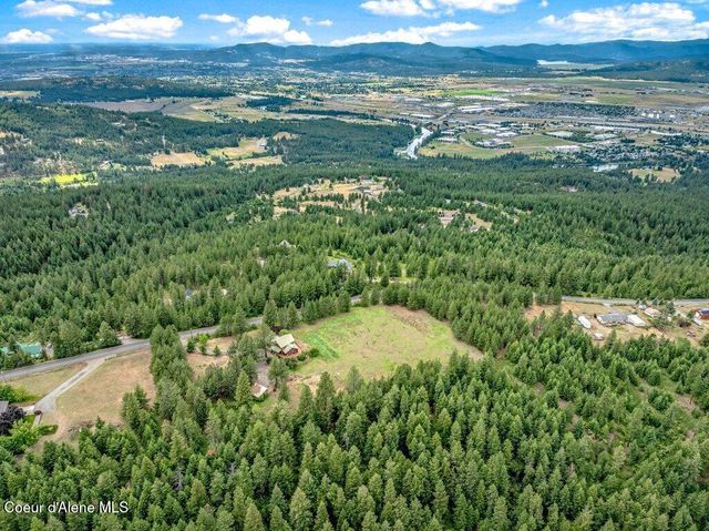 3018 S Signal Point RD, Post Falls, ID 83854