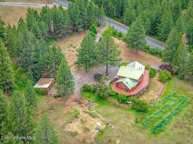 3018 S Signal Point RD, Post Falls, ID 83854